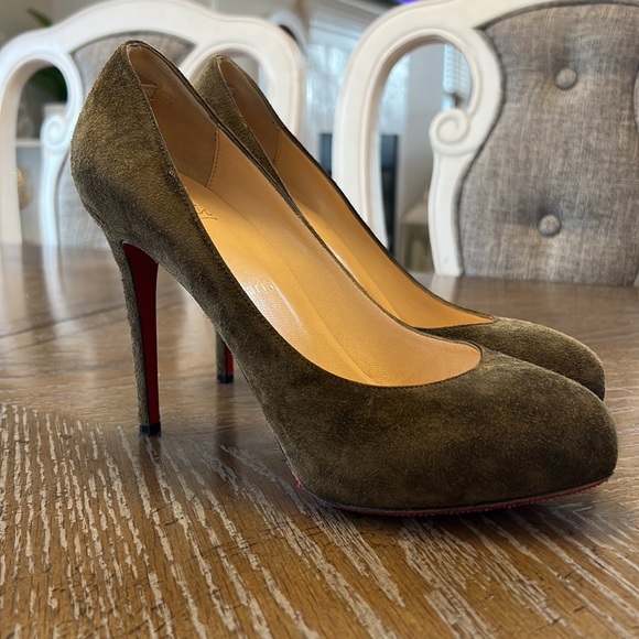 Olive green suede louboutins - Picture 3 of 3